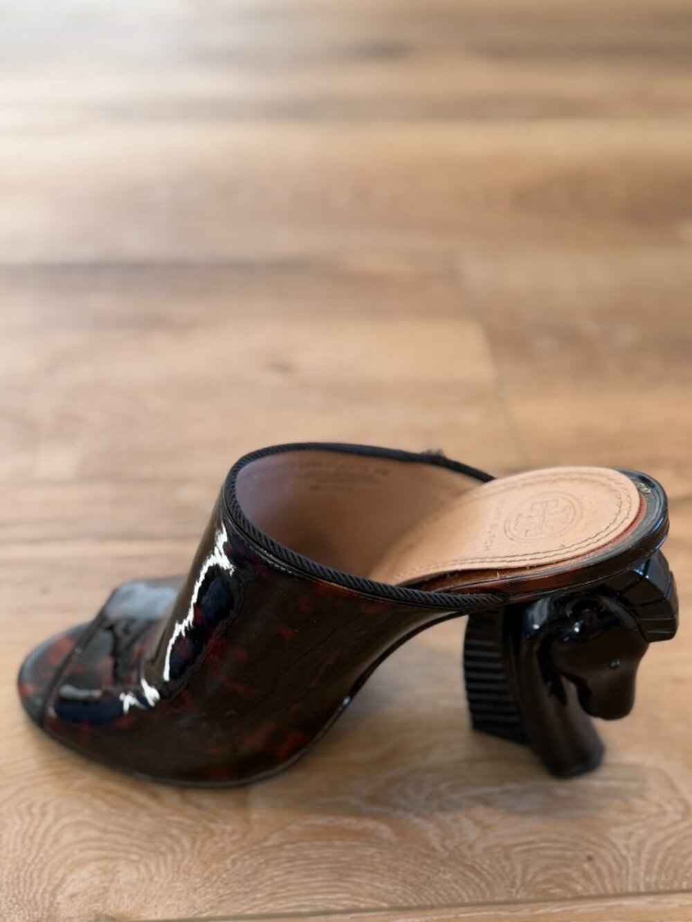 Tory Burch Barton Horse Heel Slides - Tortoiseshell Patent Leather - Size 9.5 - Picture 4 of 11
